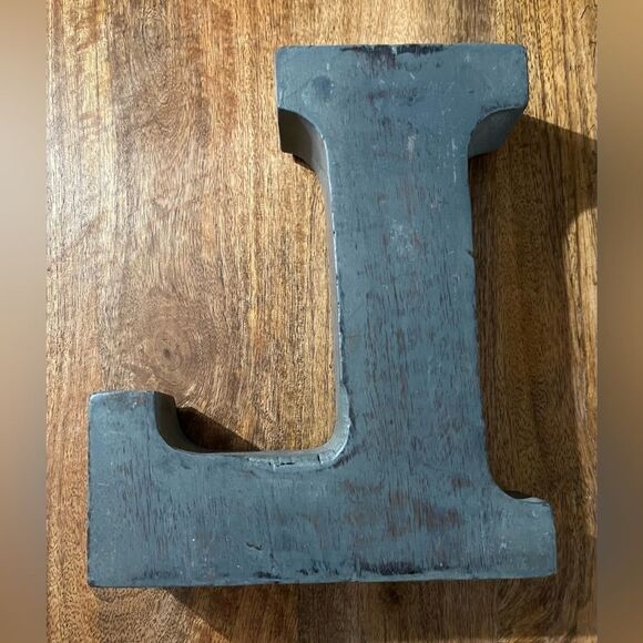 Wooden Letter “L.” - Picture 2 of 4